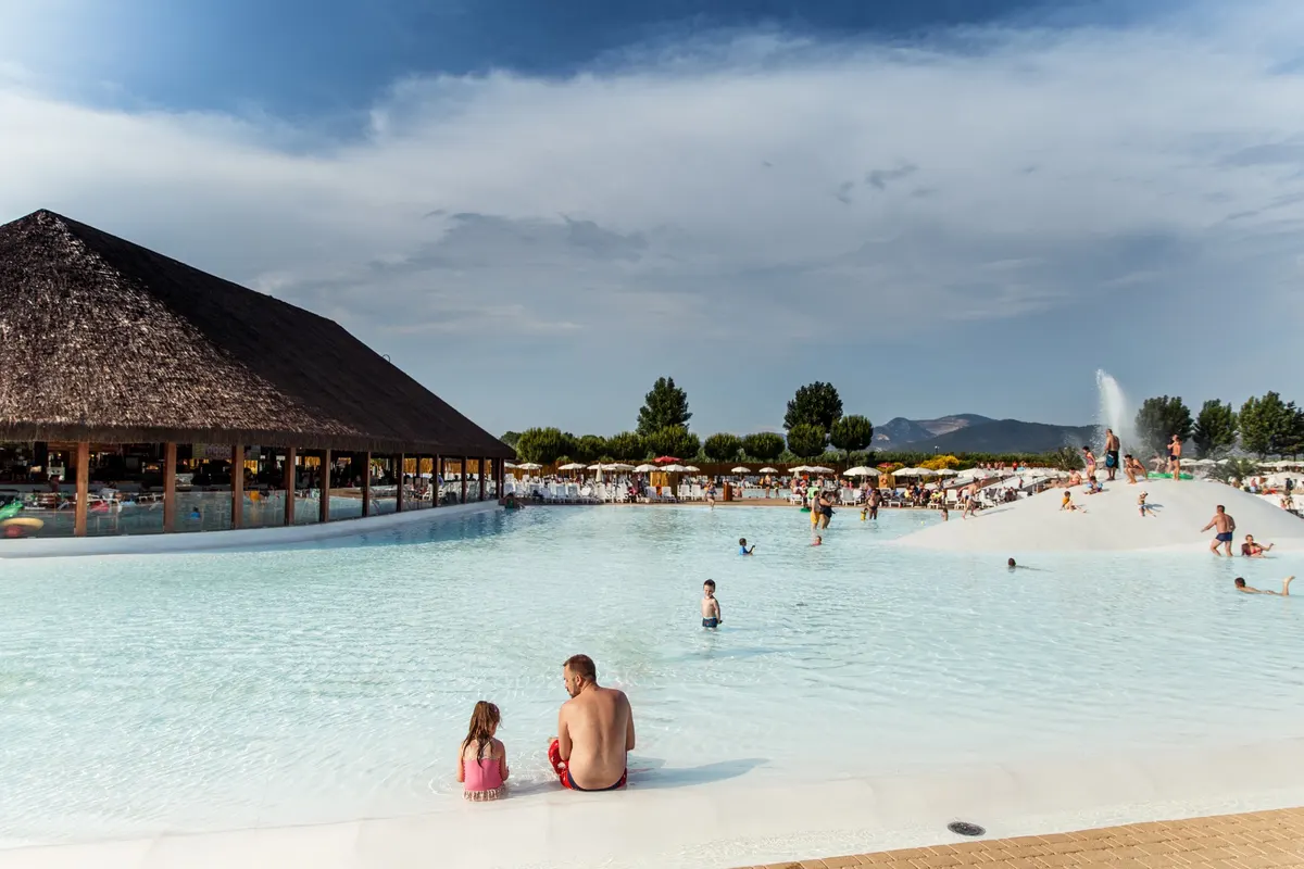 Hu Park Albatros Village — hoofdfoto