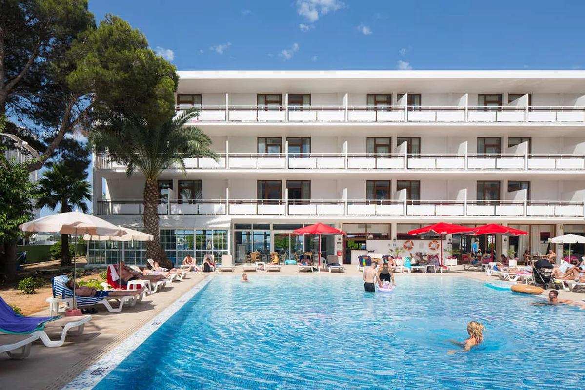 Arenal Hotel — hoofdfoto