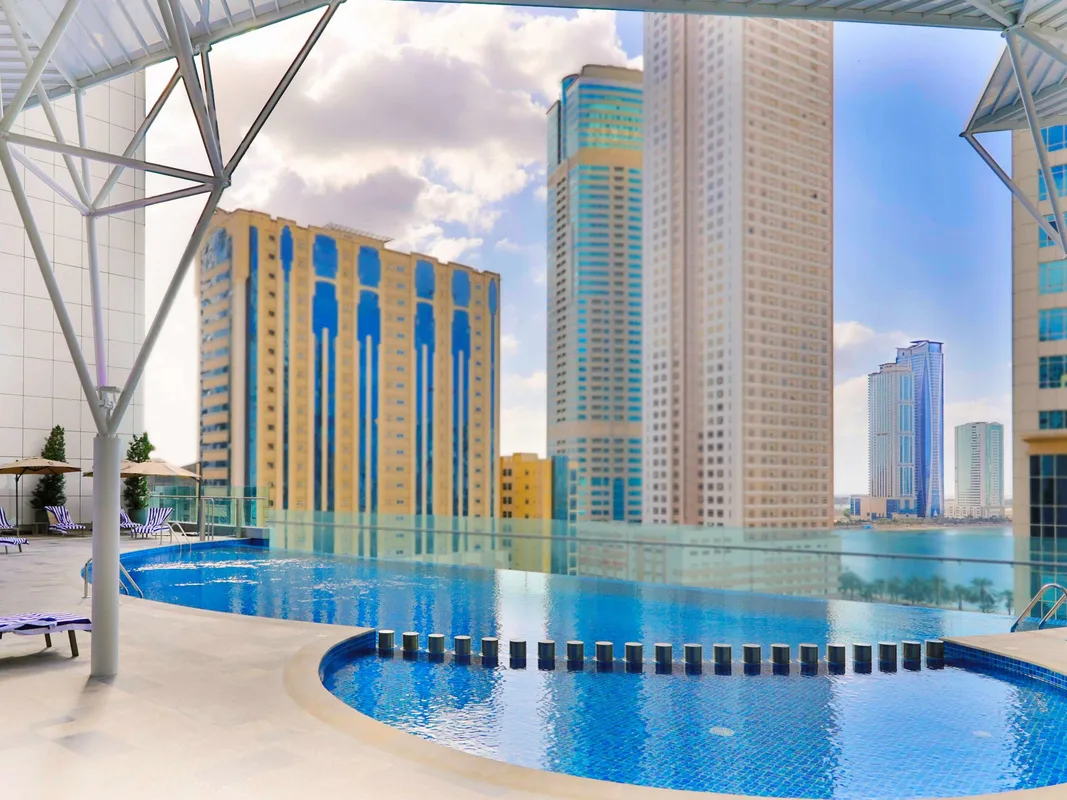 Pullman Sharjah Hotel — hoofdfoto