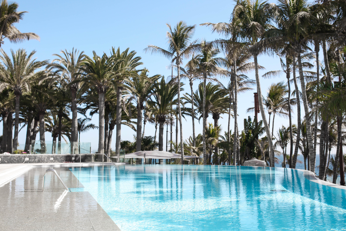 Hotel Fariones — hoofdfoto