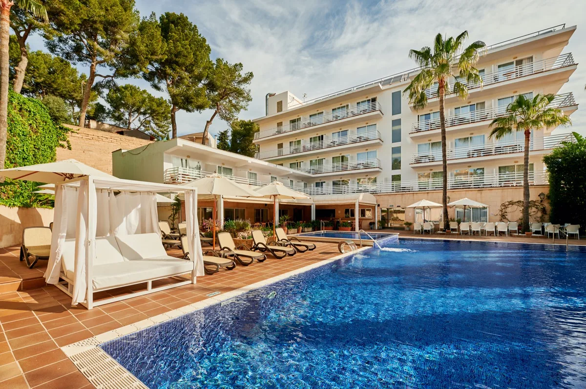 Hotel ROC Oberoy — hoofdfoto
