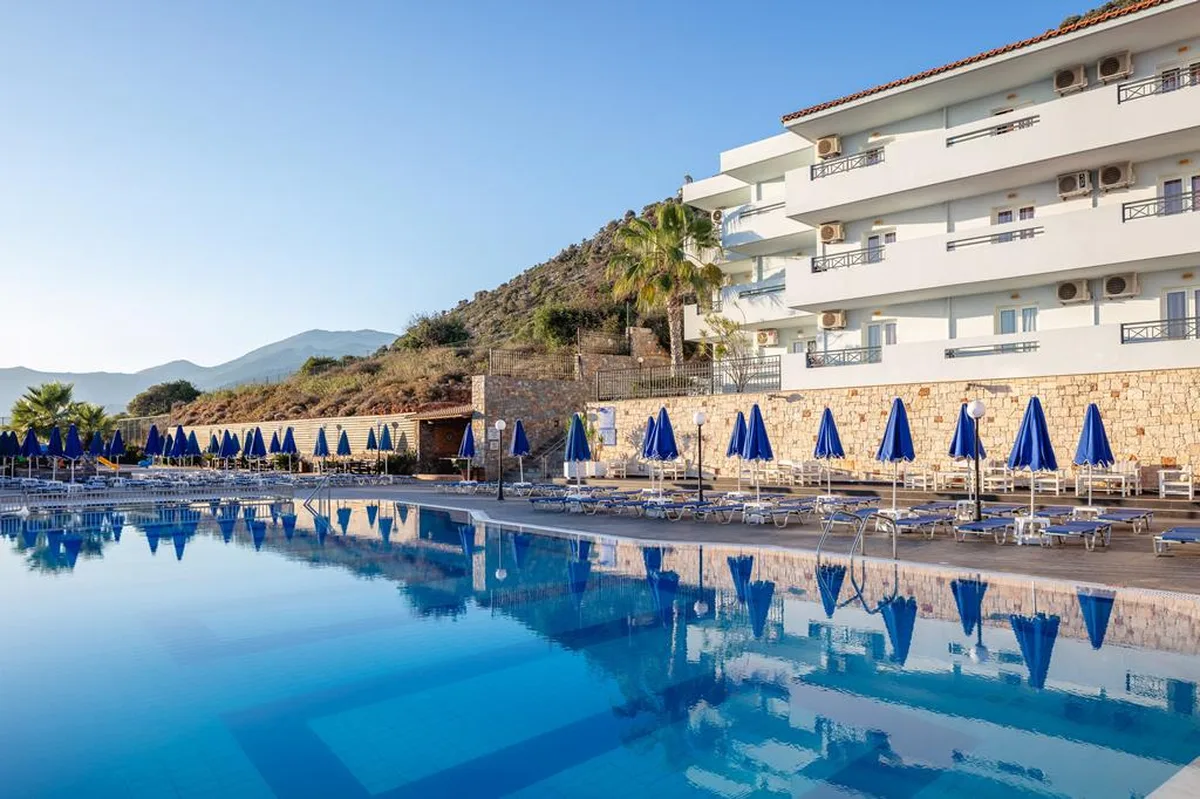 Koni Village Hotel — hoofdfoto