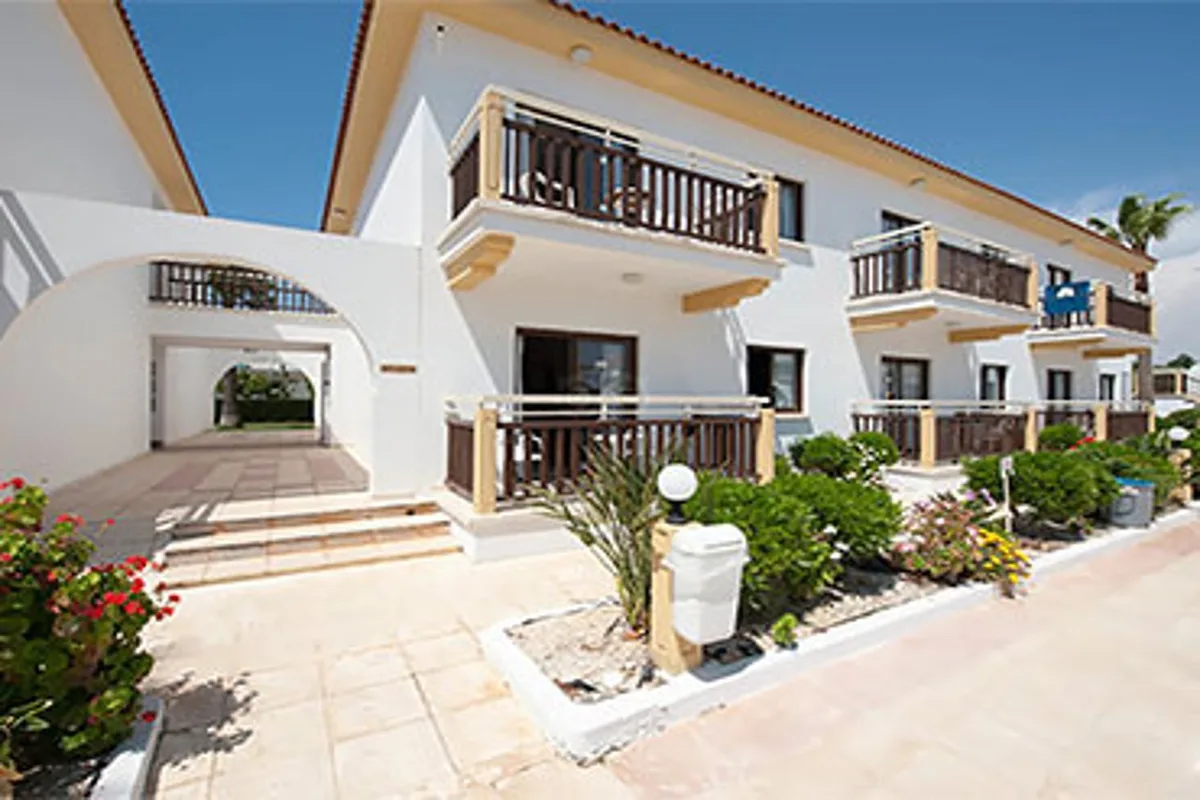 Cosmelenia Hotel & Apartments — hoofdfoto