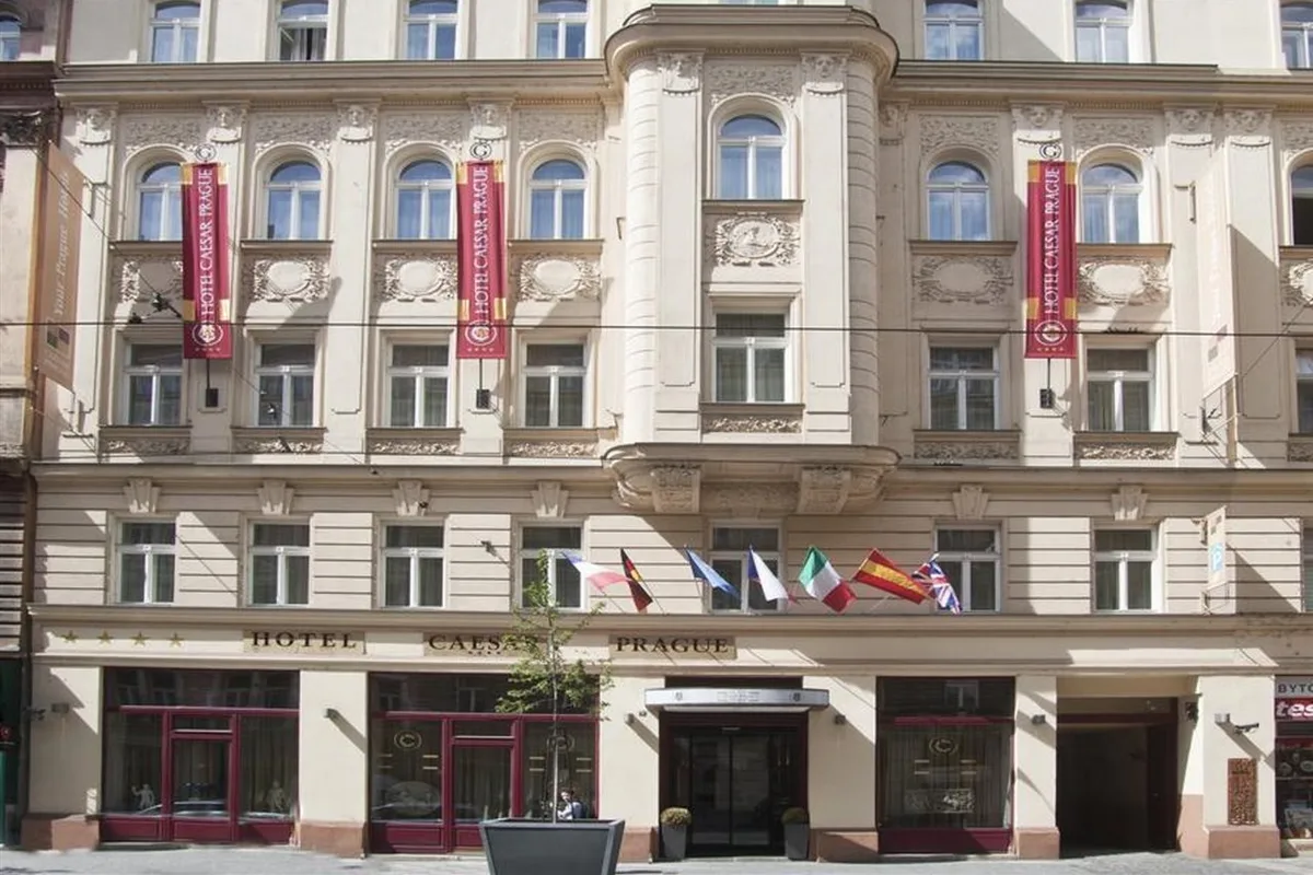 Hotel Caesar Prague — hoofdfoto