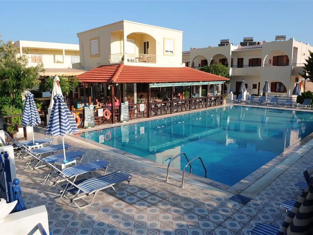 Chrysanthi Hotel - Studios & Apartments Pefkos — hoofdfoto