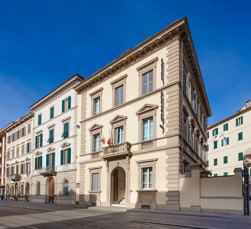 Embassy Hotel — hoofdfoto