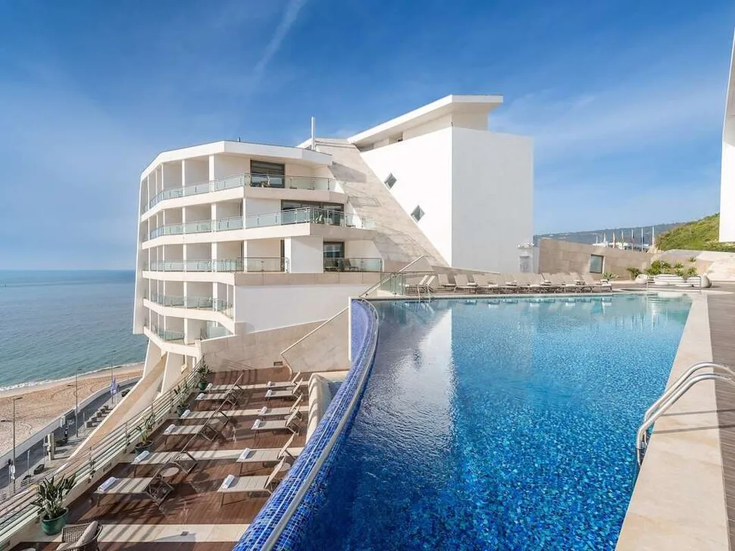 Sesimbra Oceanfront Hotel — hoofdfoto