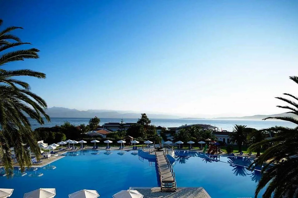 Roda Beach Resort & Spa, hoofdfoto