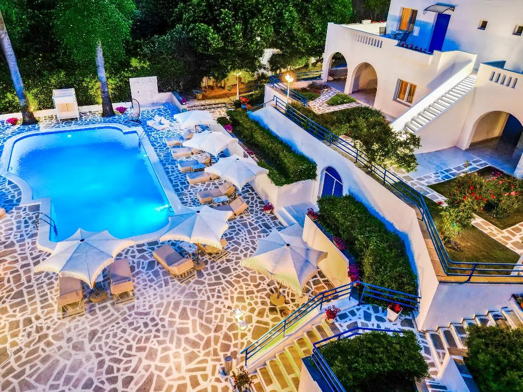Theo Bungalows, hoofdfoto