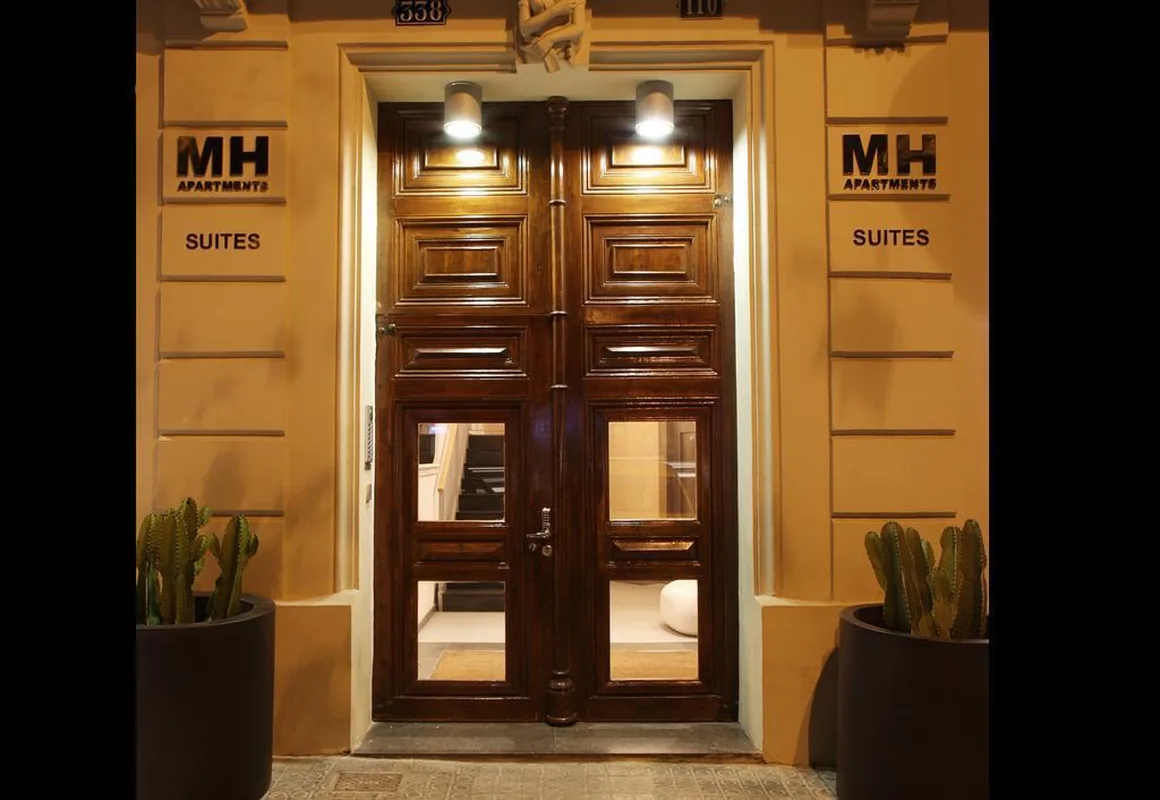 MH Apartments Suites — hoofdfoto