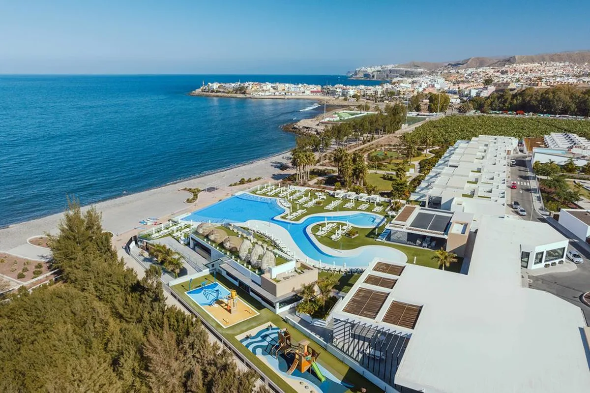 Resort Cordial Santa Águeda & Perchel Beach Club — hoofdfoto
