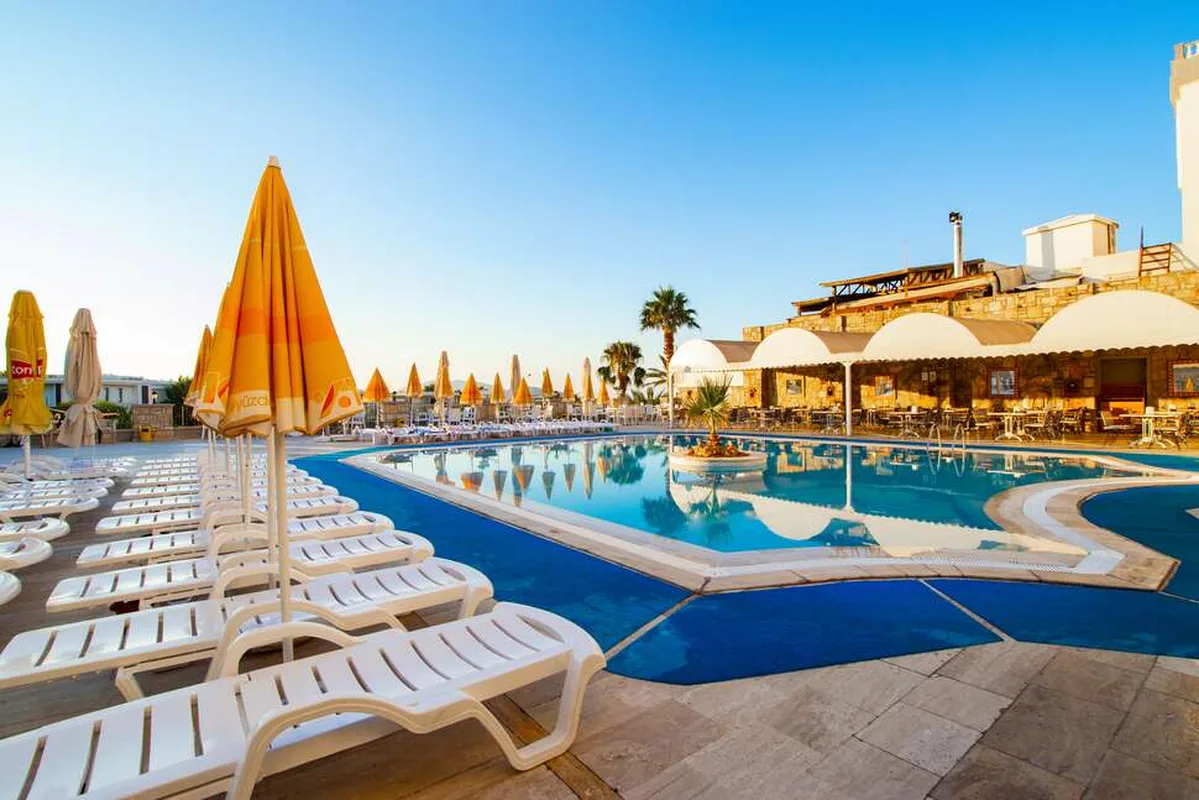 Sunpoint Suites Hotel — hoofdfoto