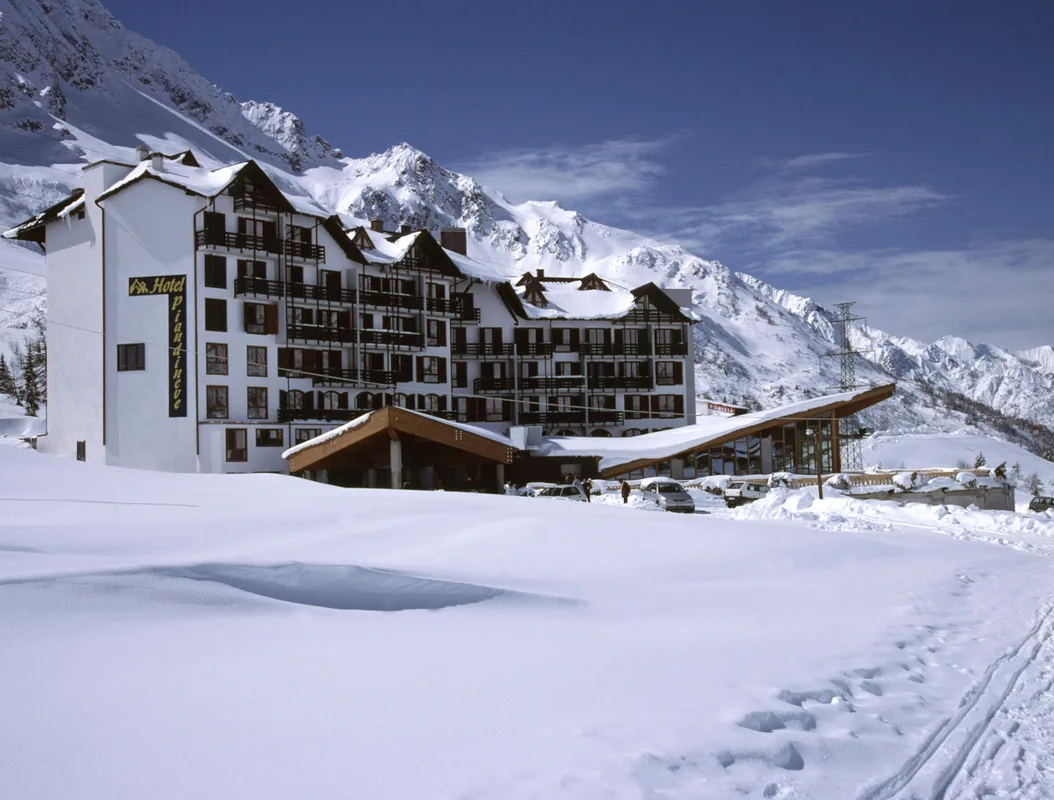 Hotel Piandineve — hoofdfoto
