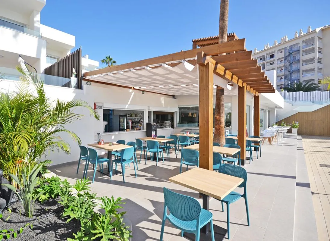 TIME TO SMILE Ohasis Boutique Suites — hoofdfoto