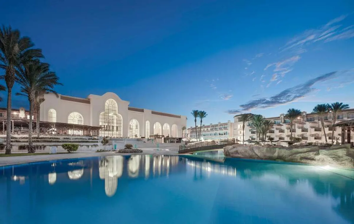 Pyramisa Beach Resort Sahl Hasheesh — hoofdfoto