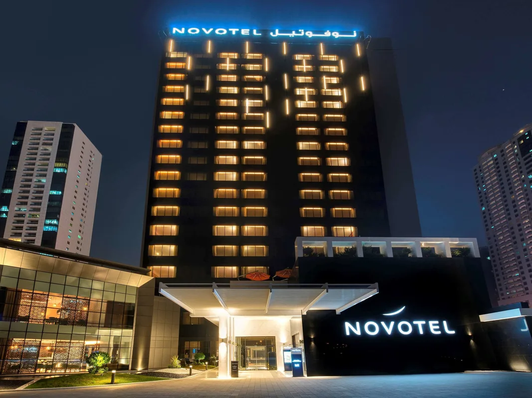 Novotel Sharjah Expo Centre — hoofdfoto