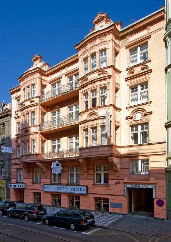 Hotel Taurus — hoofdfoto