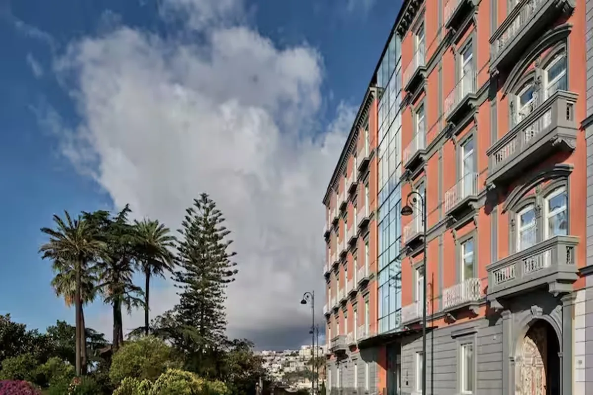De Bonart Naples, Curio Collection by Hilton — hoofdfoto