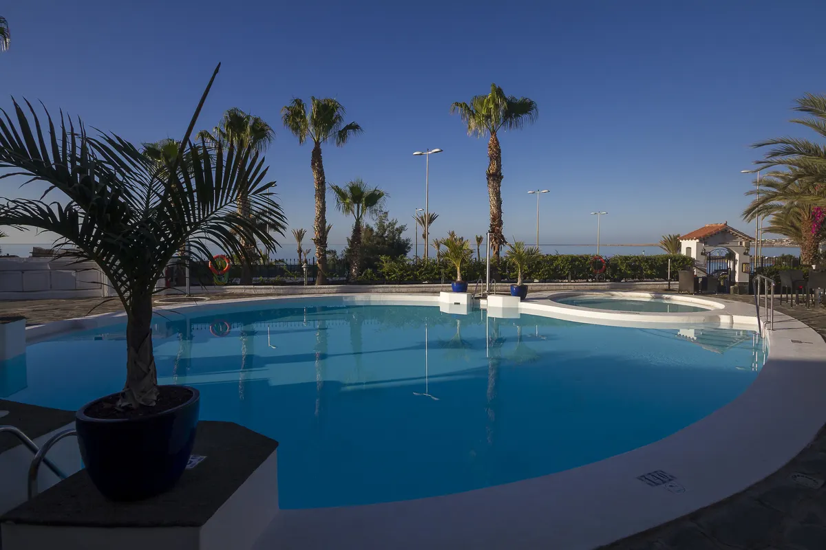 Sunsuites Carolina — hoofdfoto