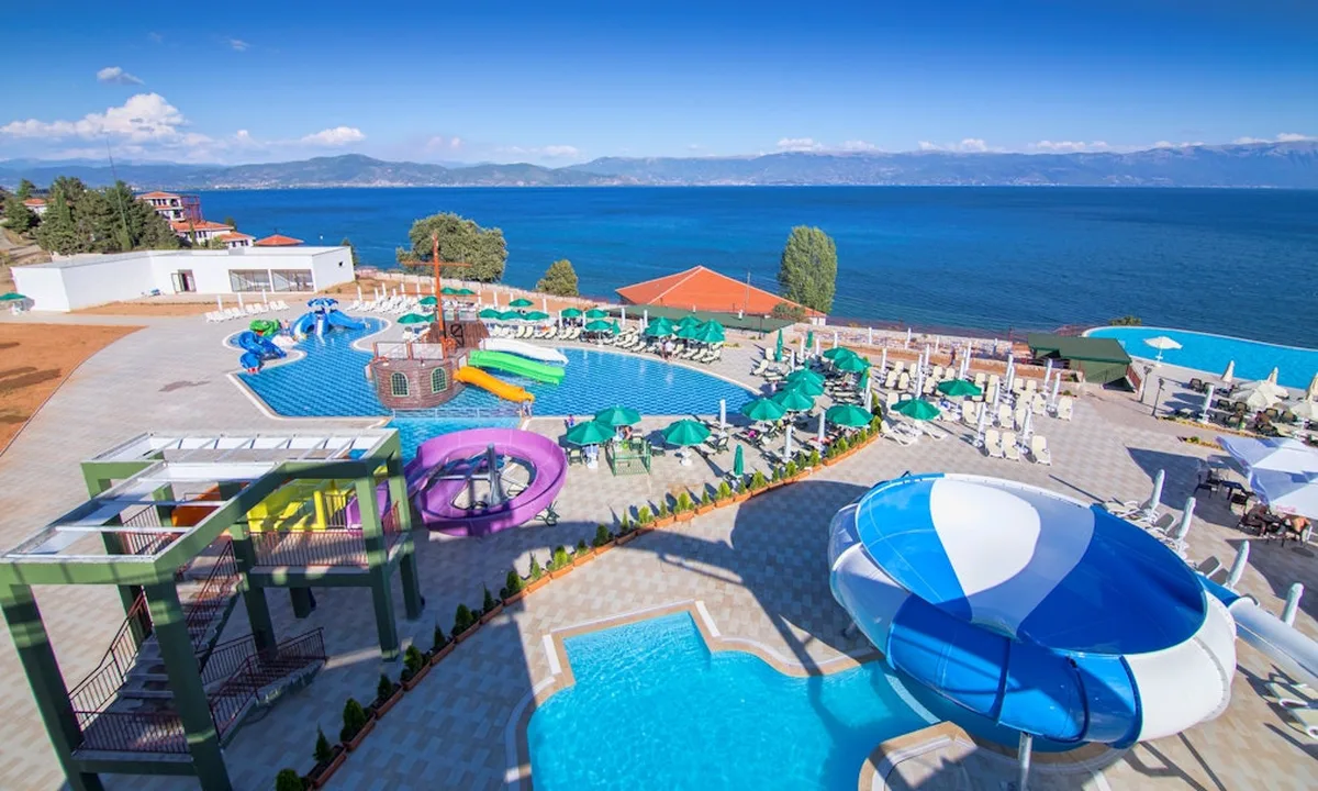 Hotel Izgrev Spa & Aquapark — hoofdfoto
