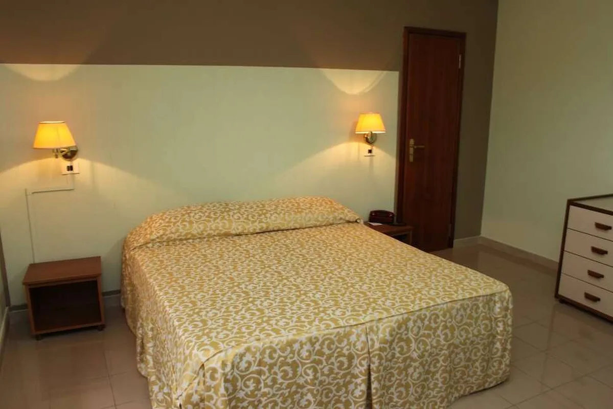 Hotel Plaza Taranto — hoofdfoto
