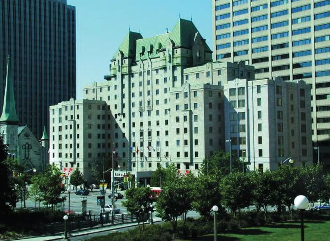 Lord Elgin Hotel, hoofdfoto