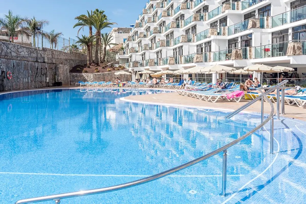 Revoli Playa Apartments — hoofdfoto