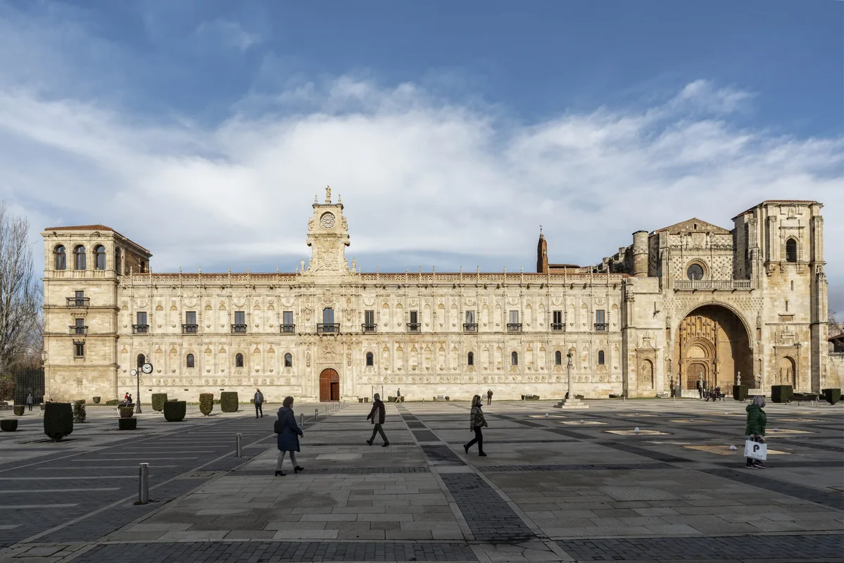 Parador de León — hoofdfoto