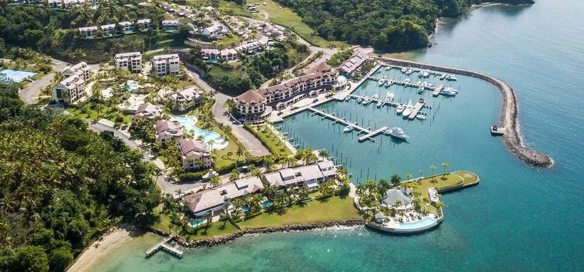 The Bannister Hotel & Yacht Club — hoofdfoto