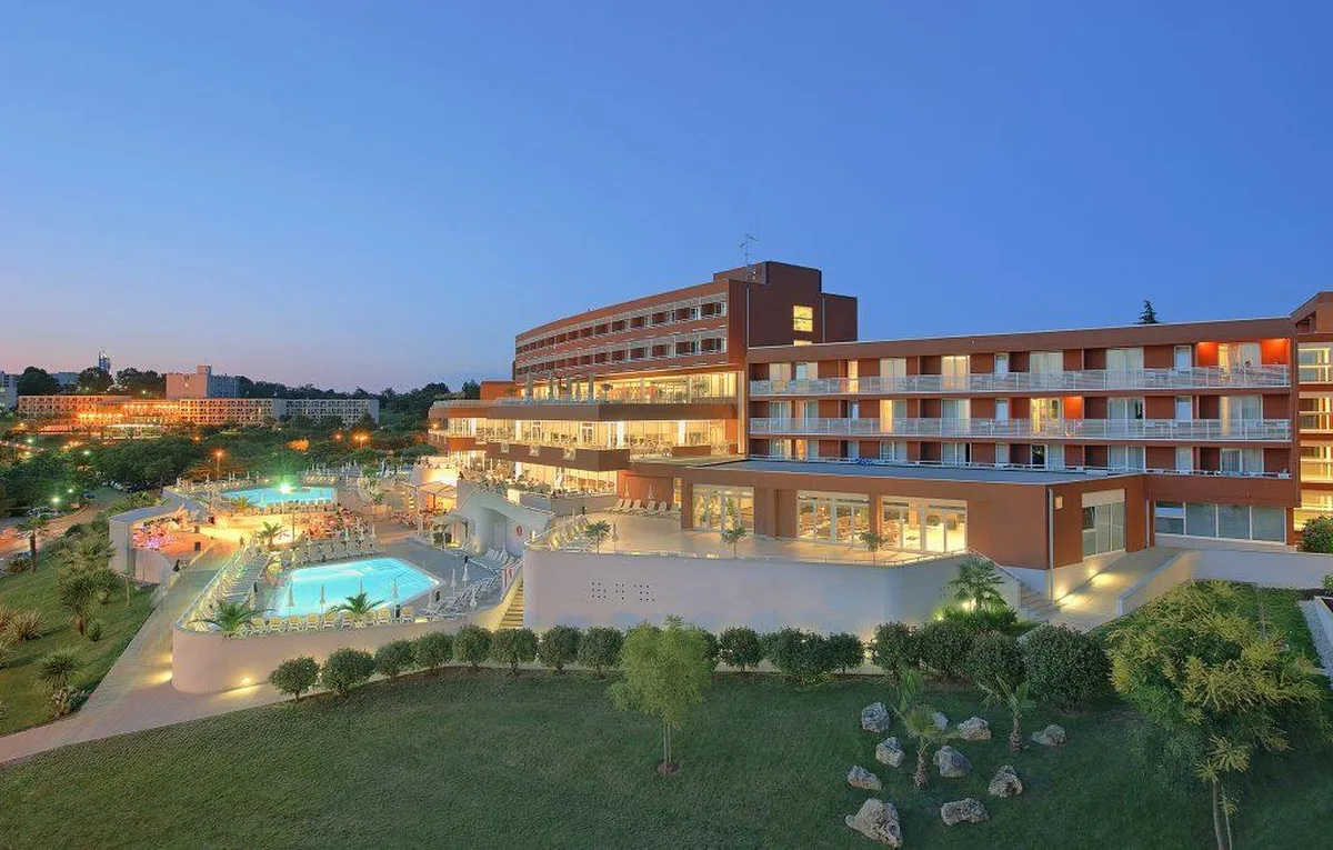 Hotel Albatros Plava Laguna — hoofdfoto