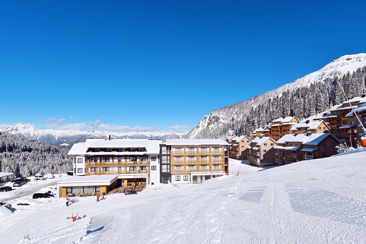 Alm Hotel Kärnten — hoofdfoto