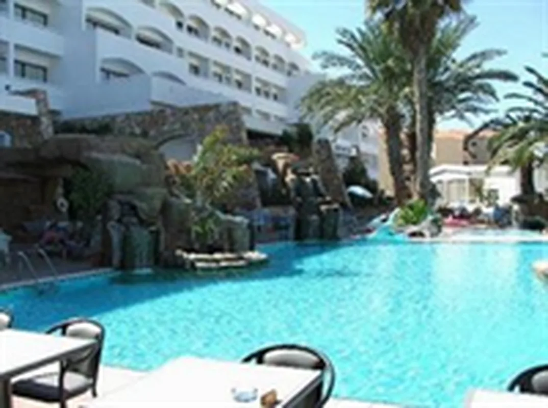 Melini Hotel Suites — hoofdfoto