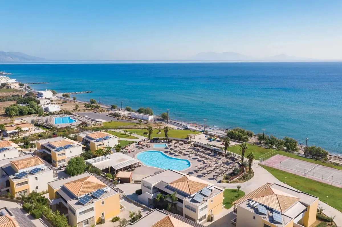 Grand Blue Beach Hotel — hoofdfoto