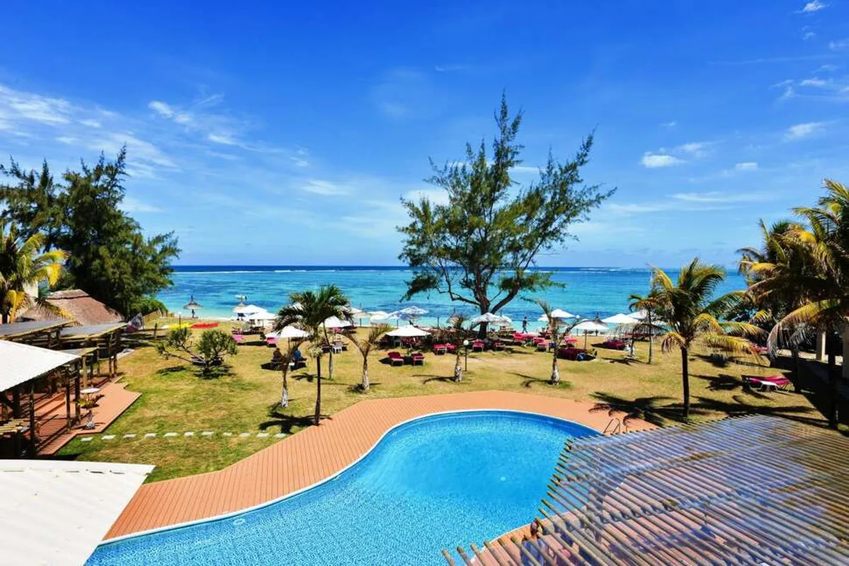 Silver Beach Hotel — hoofdfoto