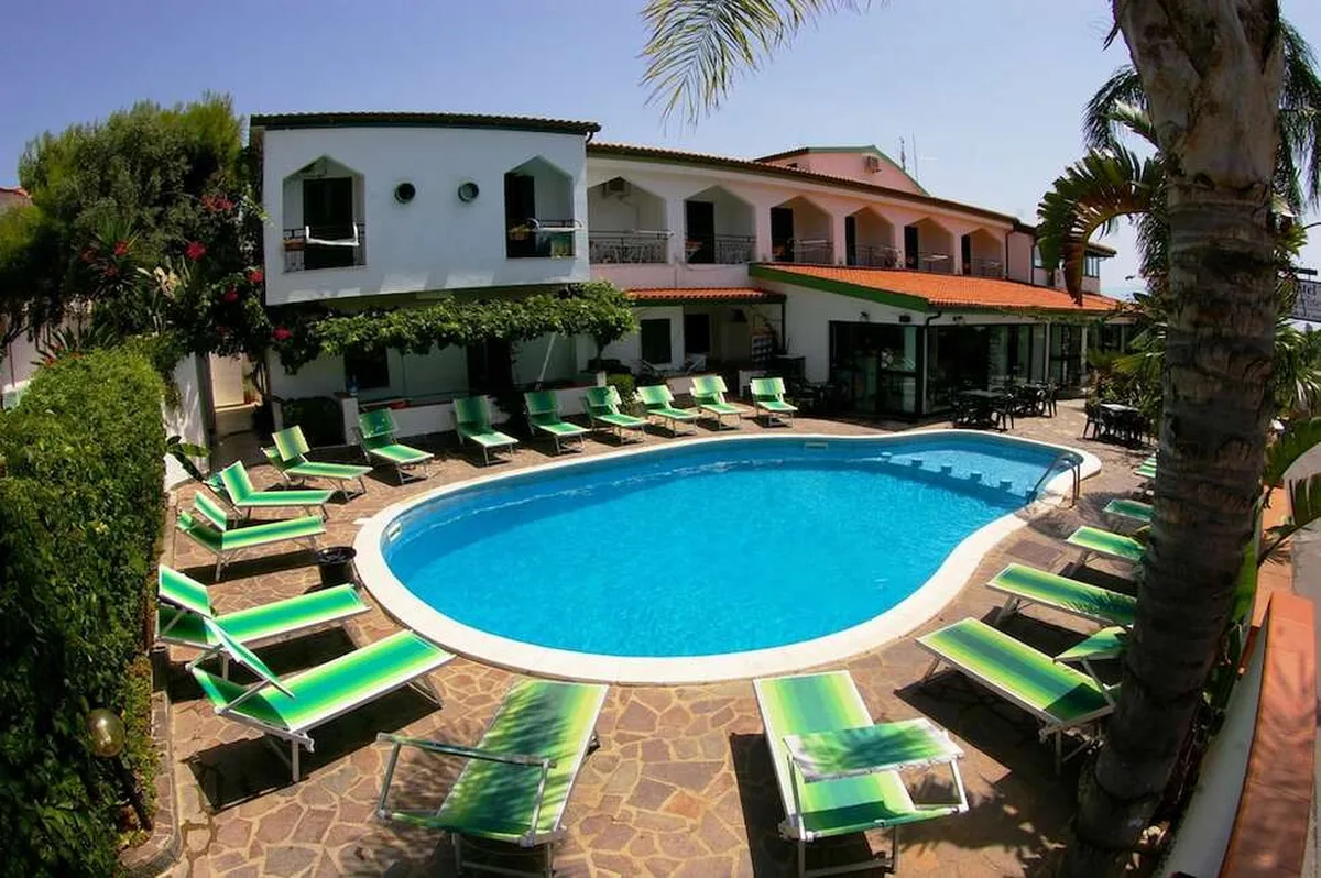 Hotel Marinella — hoofdfoto