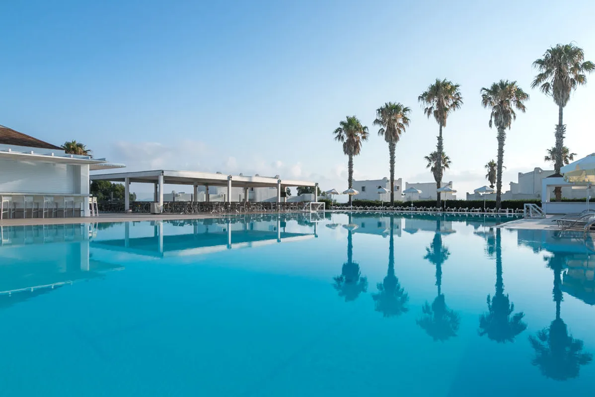 Aeolos Beach — hoofdfoto