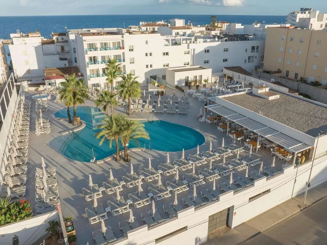 Hotel Cala Bona — hoofdfoto