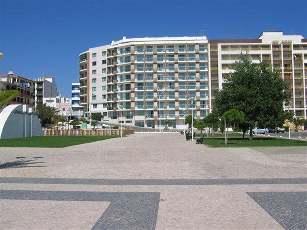 Edificio Monte Gordo Plaza, hoofdfoto