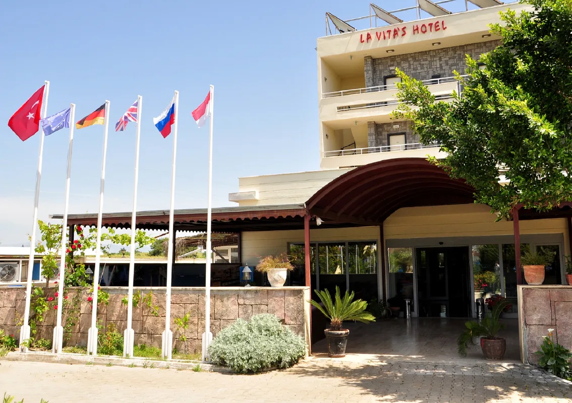 Lavitas Hotel — hoofdfoto