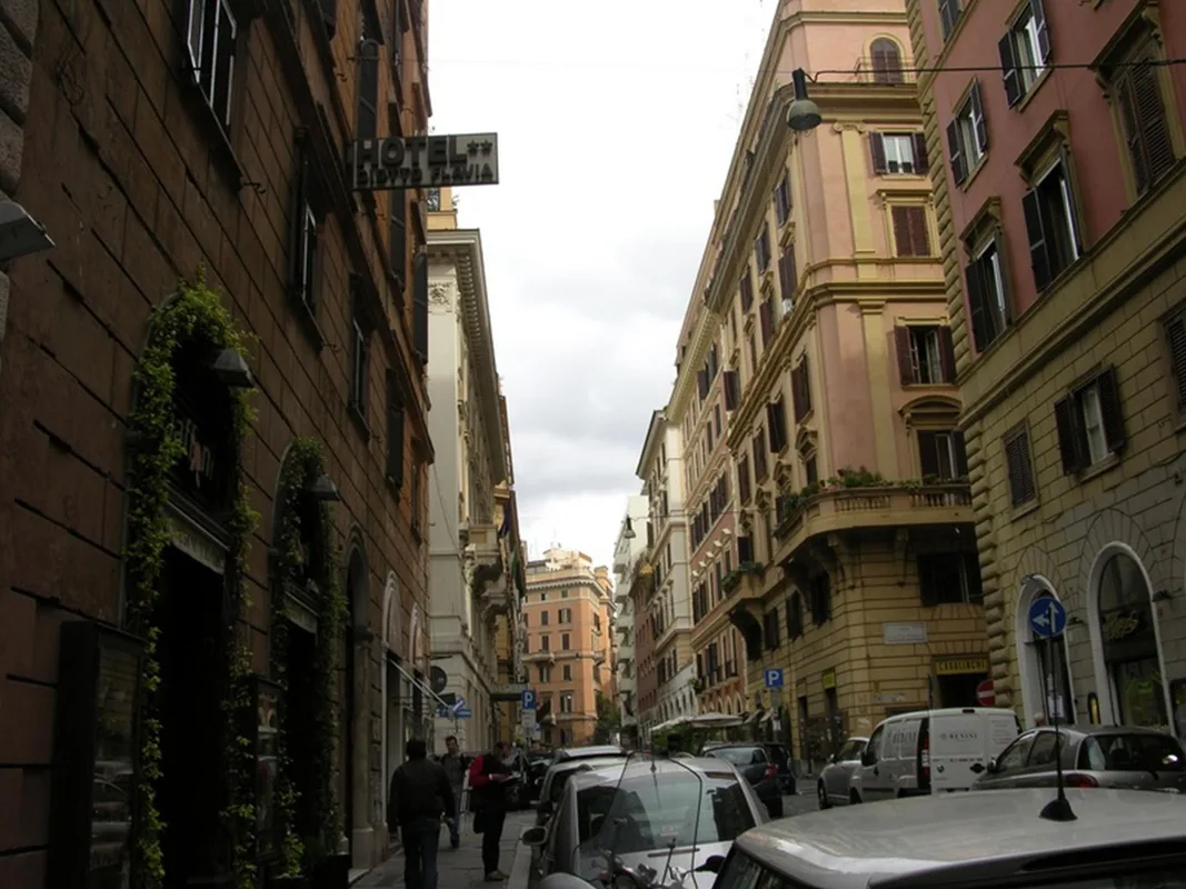 Giotto Flavia, hoofdfoto