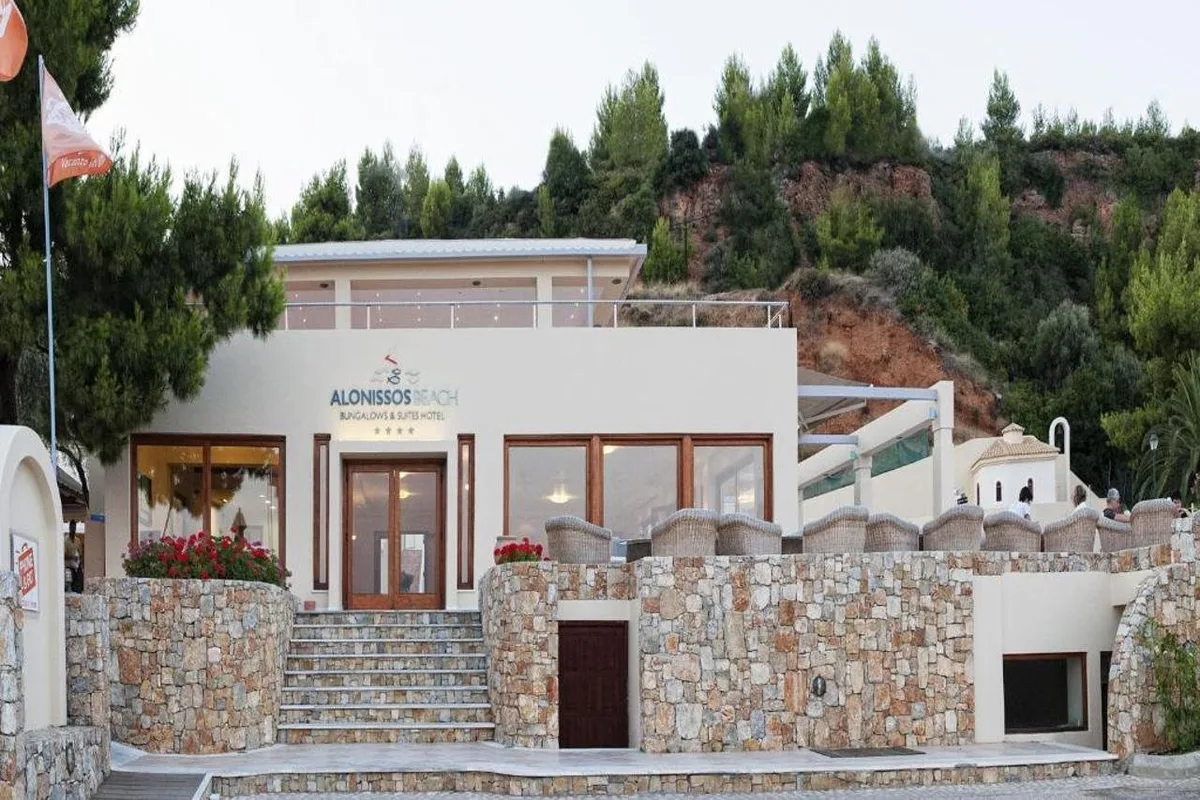 Alonissos Beach Bungalows & Suites Hotel — hoofdfoto