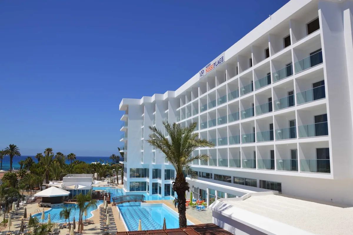 Vassos Nissi Plage Hotel — hoofdfoto