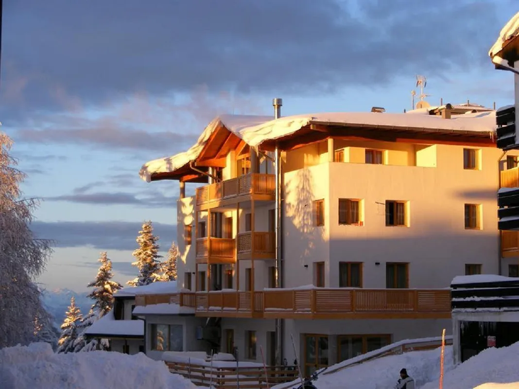 Hotel Alpine Mugon — hoofdfoto