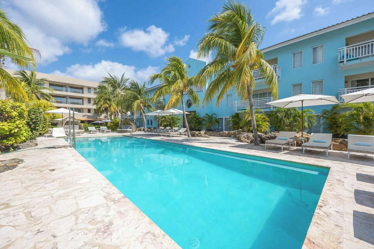 Dolphin Suites Hotel — hoofdfoto