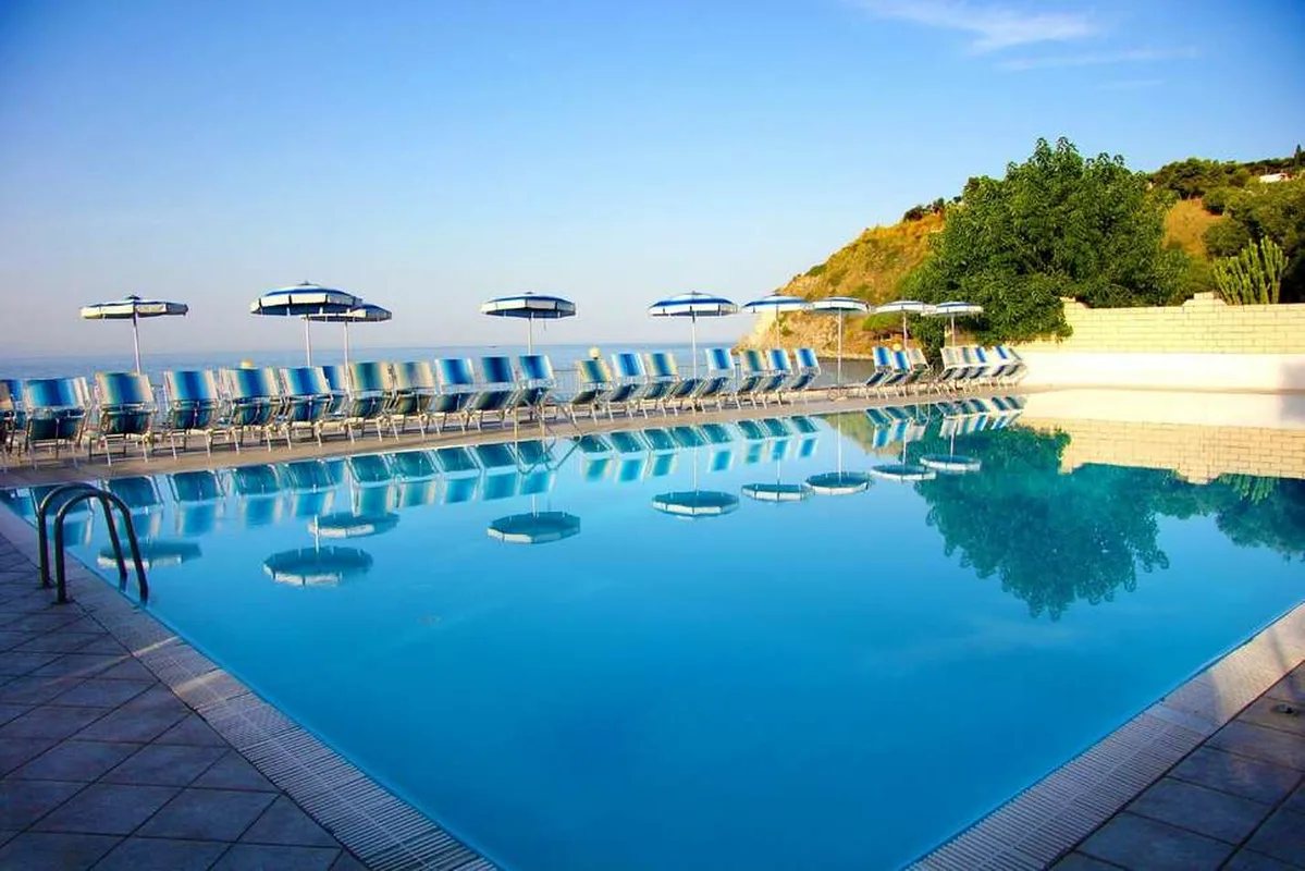 Villaggio Baia d'Ercole — hoofdfoto