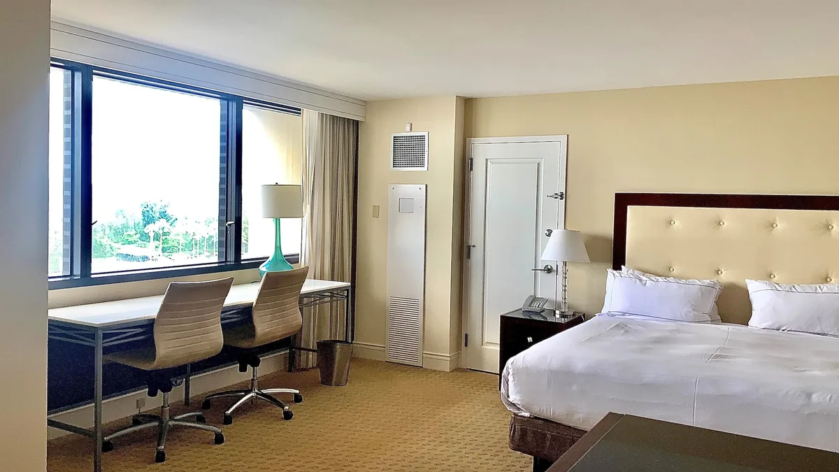 Hilton Miami Airport Blue Lagoon — hoofdfoto