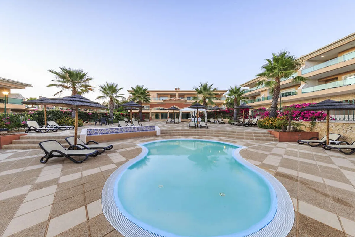 Lakeside Country Club — hoofdfoto