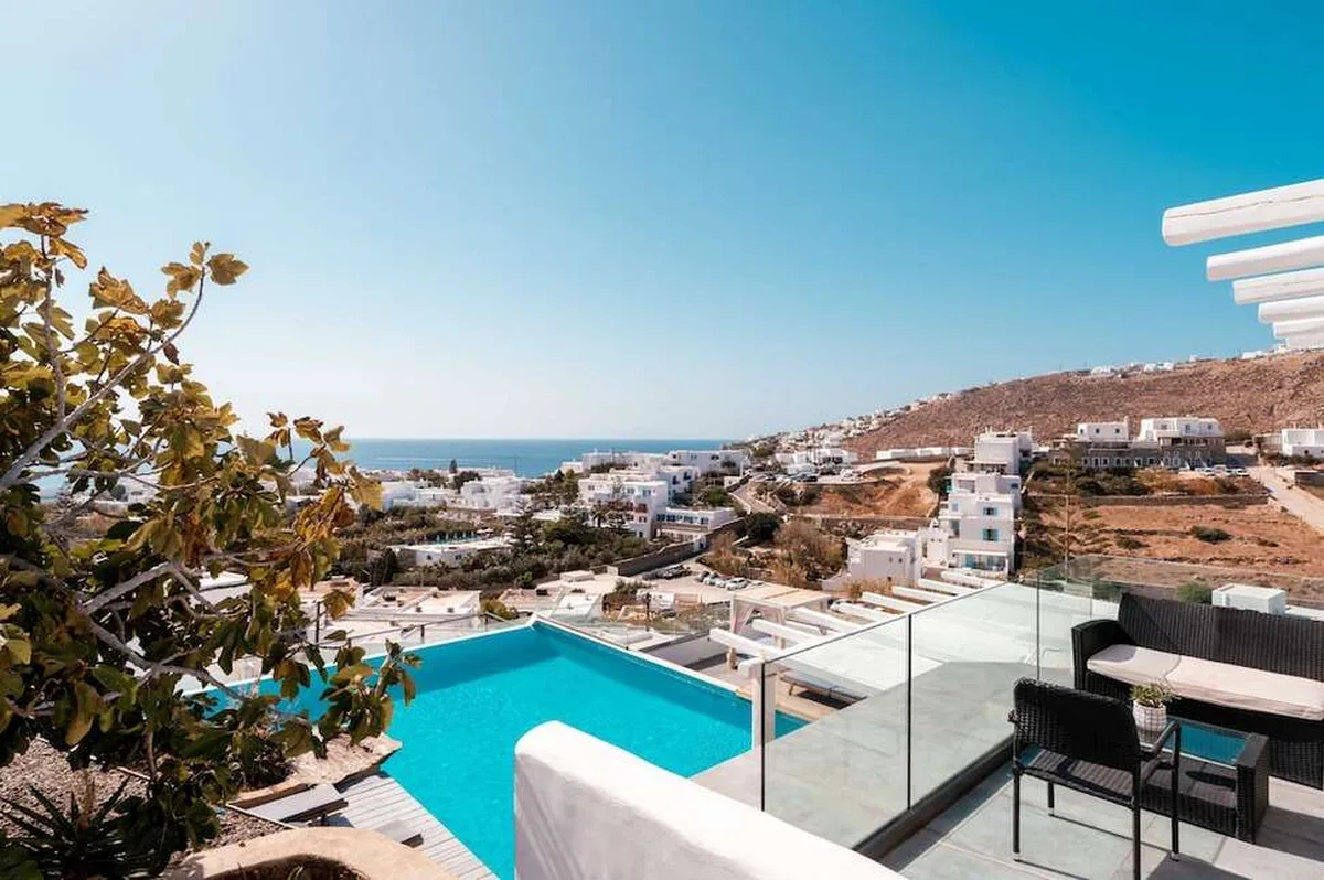 Mr & Mrs White Mykonos — hoofdfoto