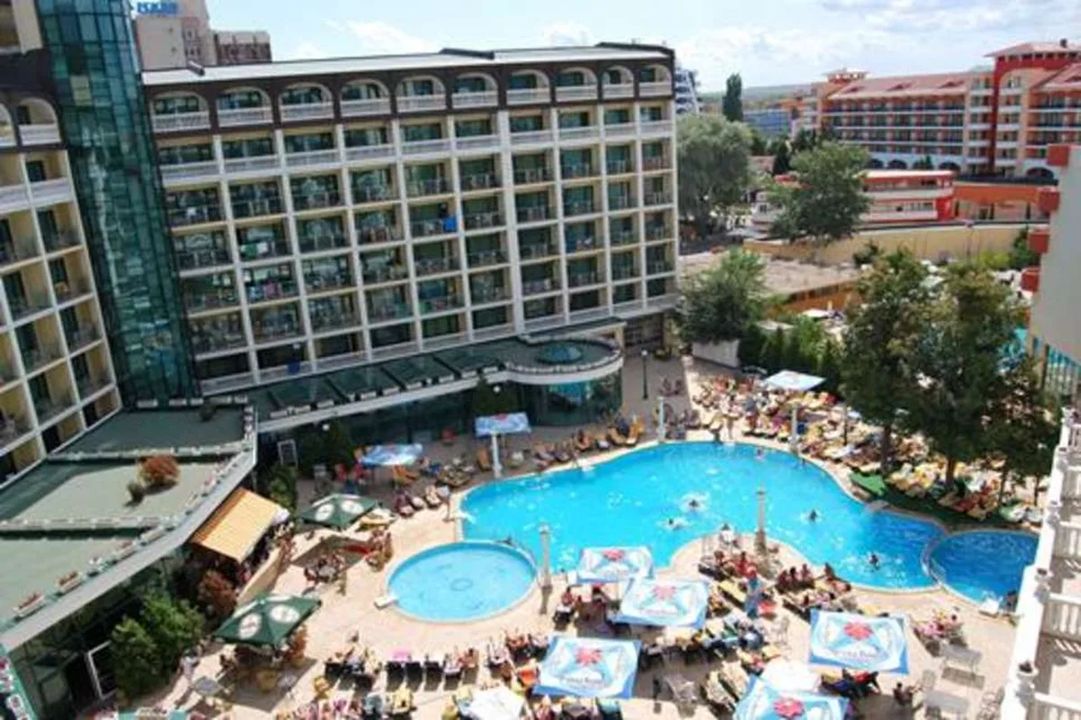 Hotel Planeta — hoofdfoto