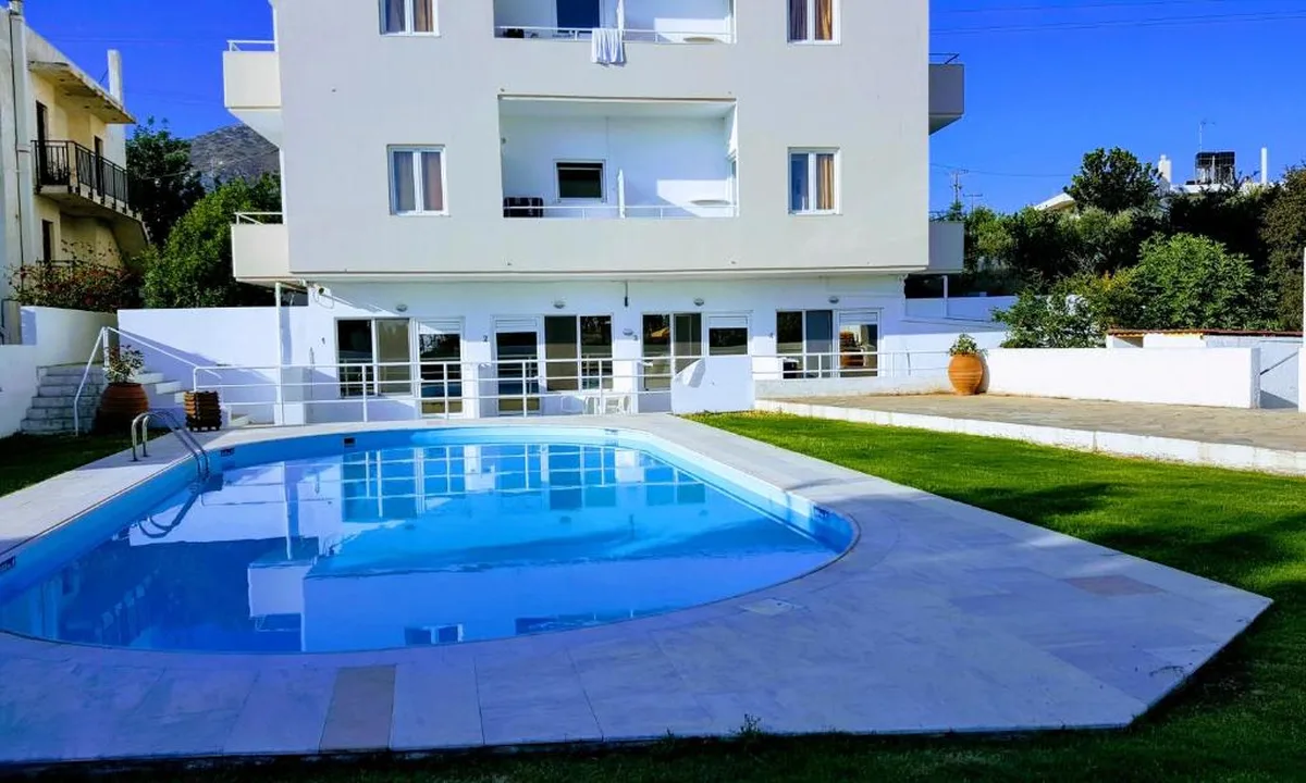 Mastorakis Studios, hoofdfoto